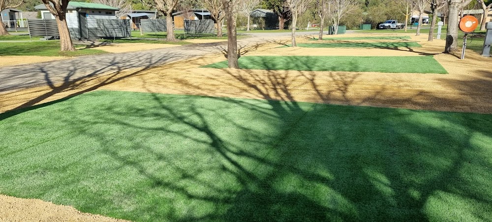 Gecko Premium Synthetic Grass